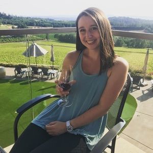 Meet your Posher, Aryn